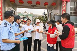 无奈空砍！塞克斯顿18中10拿下28分3板